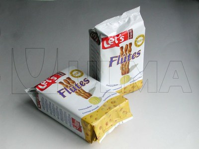 Chrupki na tackach pakowane na flow packu poziomym (HFFS).