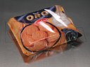 Pakowanie opakowań herbatników na flow packu poziomym (HFFS).