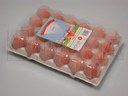 Jaja w tacce pakowane w folię termokurczliwą.