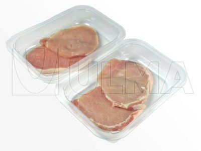 Świeże mięso pakowane na twardej tacce w atmosferze modyfikowanej (MAP) na traysealerze.