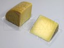 Kliny sera pakowane w folię miękką, w opakowanie próżniowe na maszynie termoformującej.